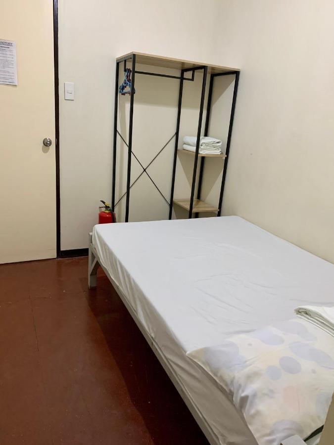 Mybed Dormitory Cebu Esterno foto