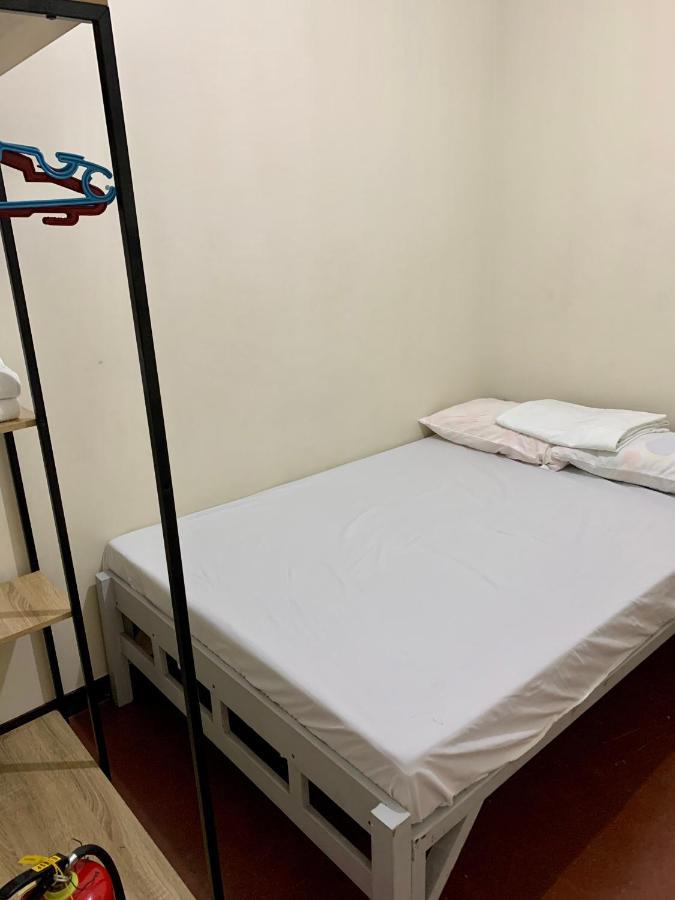Mybed Dormitory Cebu Esterno foto